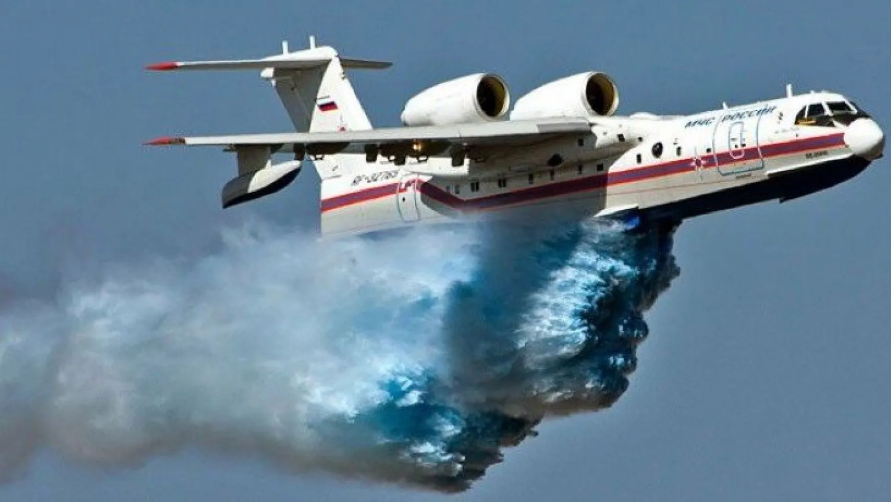 Sakarya'daki yangına Rus uçağıyla müdahale edildi