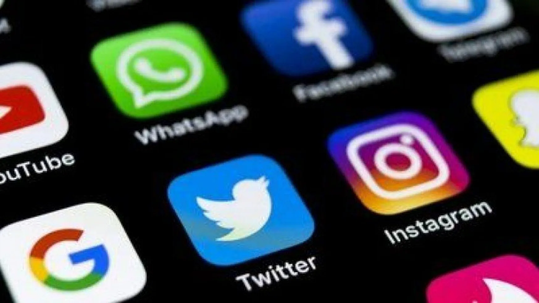 Sosyal medya düzenlemesi ile ilgili flaş gelişme