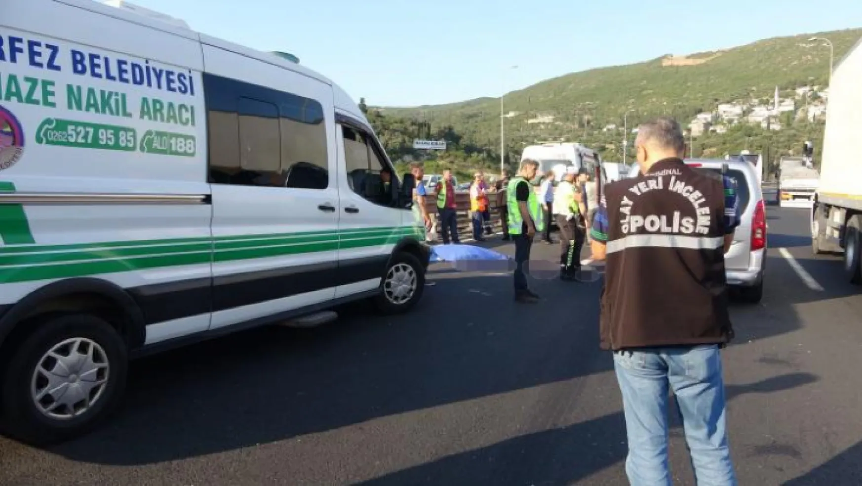 TEM'de ambulanstan atlayan 15 yaşındaki kız öldü