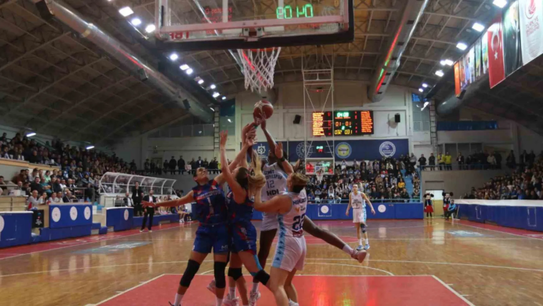 İzmit Belediyespor, Play-Off Finalinde  mağlup oldu