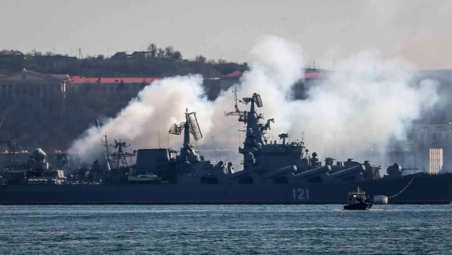 Ukrayna, Rus kruvazör gemisini vurdu!