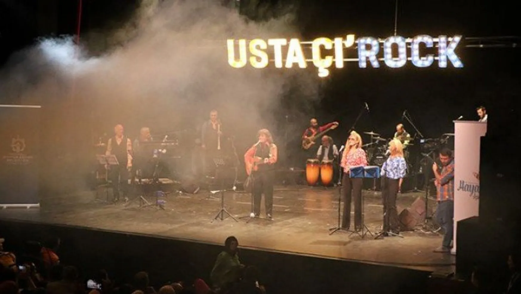 Usta Çı'rock konseri büyüledi