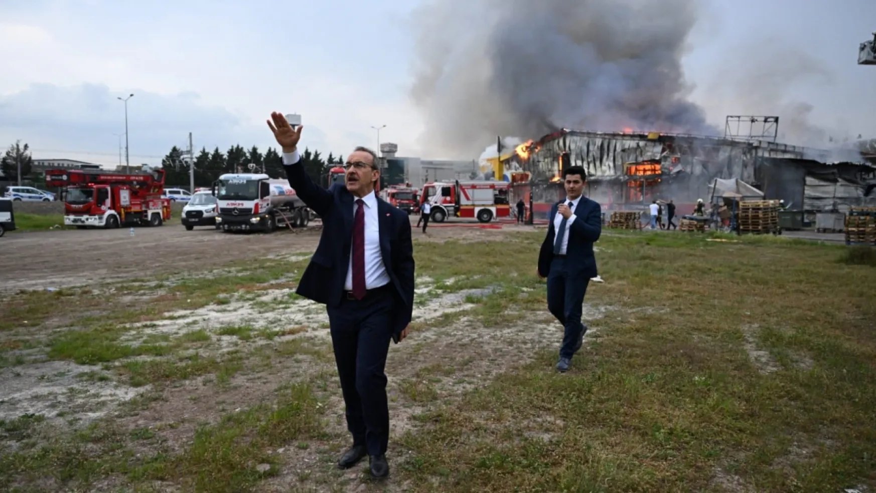Vali Yavuz'dan yangın açıklaması