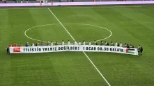 Kocaeli'de takımlar sahaya Filistin pankartıyla çıktı