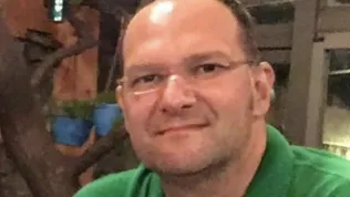 Kedi tüyü değil akciğer kanserine yenilmiş