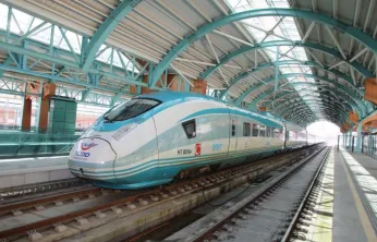 5 vagona düşürülen tren bile boş gidiyor