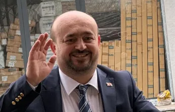 Başkan vekili başkanlığa aday oldu