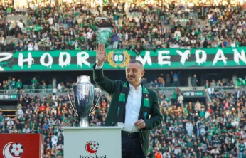Büyükakın, hem Kocaelispor'u, hem de taraftarı kutladı