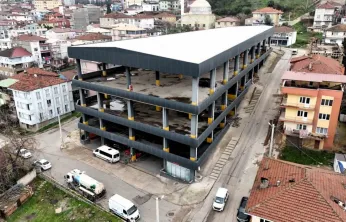 Dilovası'ndaki katlı otopark belediye hizmet binasına dönüştürülüyor