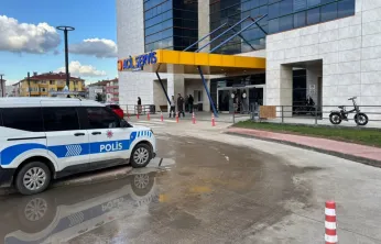 Elindeki bıçakla dehşet saçtı