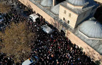 Enkazda kalan 4 kişilik Bilir ailesi, son yolcuklarına uğurlandı