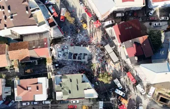 Gebze'de çöken bina havadan görüntülendi