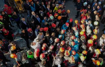 Gebze'de enkazdan sağ kurtulan Dilara, hastaneden taburcu oldu