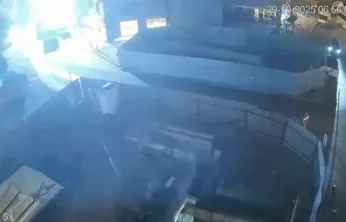 Gebze'deki binanın yıkılma anı kamerada