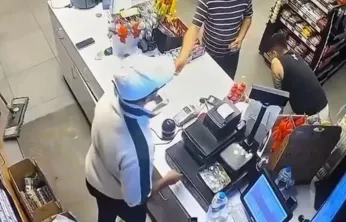 Kocaeli'de kız meselesi cinsiyeti kamerada!