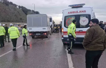 Kocaeli'de 3 araçlı zincirleme kaza: Yaralılar var