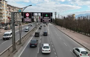 1,7 ton yakıt ve 3,2 ton karbon tasarrufuyla akıllı trafik