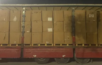 Kocaeli'de sahte belgeli tırda tonlarca kaçak tütün ele geçirildi