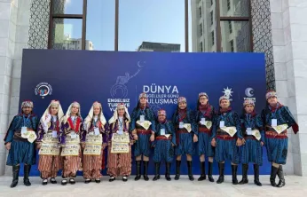 Kocaeli'nin Gonca Efeleri Cumhurbaşkanı Erdoğan'ın önünde sahne aldı