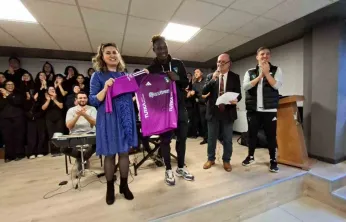 Kocaelispor'dan öğretmenler günü sürprizi