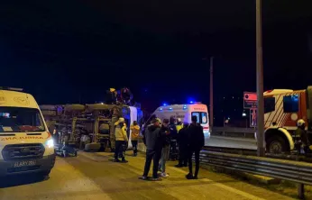 Beton mikseri devrildi: 2 yaralı