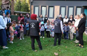 Minikler hem deprem çantası hazırladı hem çök-kapan-tutun yaptı