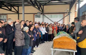 Otobüsün altında sürüklenen kadından acı haber