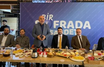 Saadet Partisi gençlerle gündemi değerlendirdi