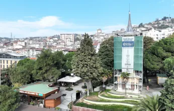 Saat Kulesi'nde dur durak yok