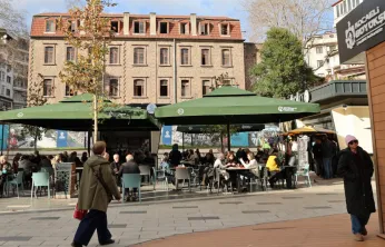Şehrin kalbinde tatlı bir Mola noktası