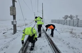TCDD'den demiryollarında kar mesaisi