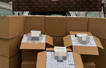 TEM Otoyolu'nda durdurulan araçta 300 bin adet makaron ele geçirildi