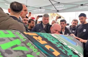 Tribünden düşerek ölen taraftarın babasından yürek yakan feryat