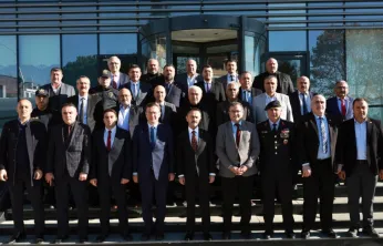 Vali Aktaş Derince'de muhtarlarla buluştu