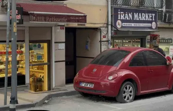 Ünlü yönetmen evinde silahlı saldırıya uğradı