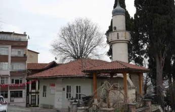 Yumurta parasıyla yapılan 395 yıllık cami restorasyona alındı