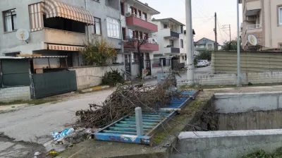 Bu korkulukları kim söktü?