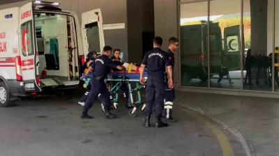 Jandarma personeli meslektaşı tarafından kazara bacağından vuruldu