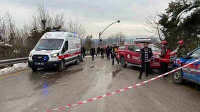 Yolcu otobüsü şarampole yuvarlandı, çok sayıda yaralı var