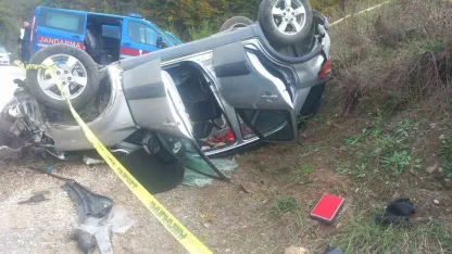 D-140'da şarampole uçan araç anne ve oğluna mezar oldu