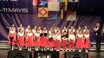 Büyükşehirin çocuk korosuna Ritmik Uyumda Başarı Ödülü