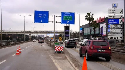 D-100'deki riskli kavşaklara çarpışma yastığı önlemi