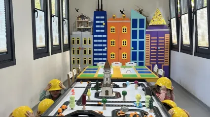 Minik mimarlara güvenli yapılar anlatıldı