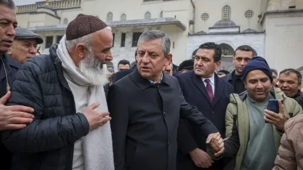 Özel'den emekli tepkisi