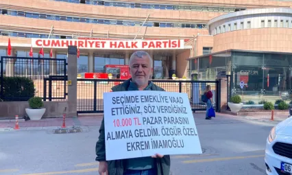 CHP Genel Merkezi önünde İmamoğlu protestosu