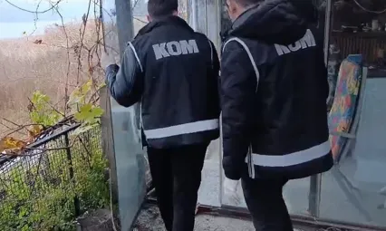 Evini alkol imalathanesine çevirmiş