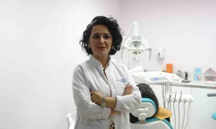 Geleceğin diş hekimleri yapay zeka destekli eğitimle yetişiyor