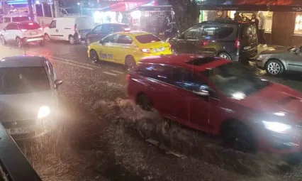 Kocaeli'de beklenen yağış başladı