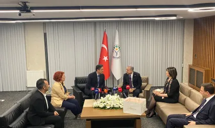 MHP, DEM Parti ile bayramlaştı