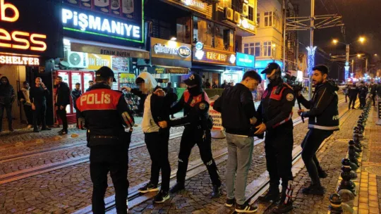 Kaan Şengil: Barlar sokağının ivedi bir şekilde kaldırılmasını talep ediyoruz